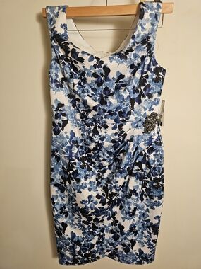 Blue Floral Sheath Dress with Decorative Brooch